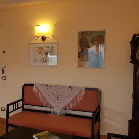 Bella Vista Flat Apartment Petroio Bagian luar foto
